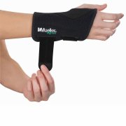 Mueller Ortéza na zápěstí Fitted Wrist Brace, Velikost: S/M, Levá