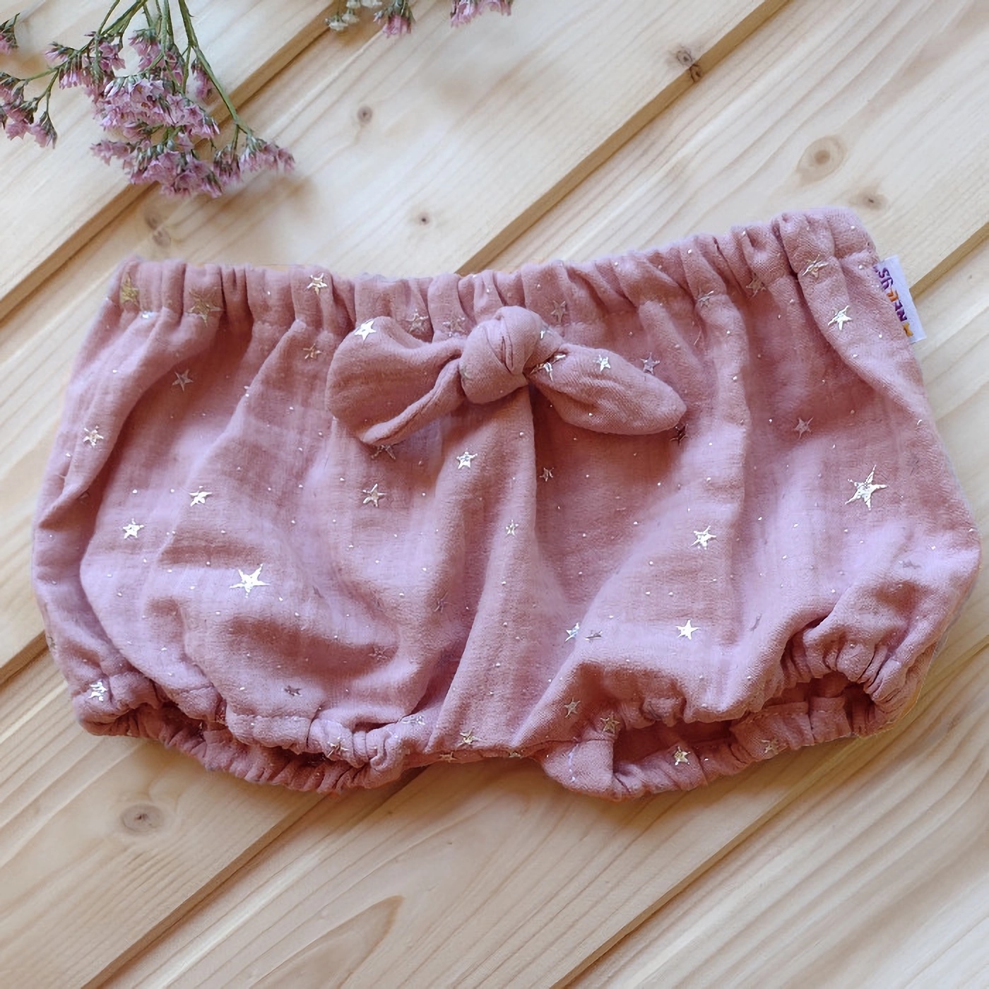 Baby Nellys Mušelínové letní kraťasky Stars s mašličkou, pudrové vel.  92/98