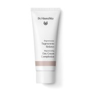 Dr.Hauschka Regenerační denní pleťový krém tónovací 40 ml