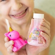 ACCENTRA Sada na koupání koolkidz jednorožec a pěnivý gel jahoda 60 ml