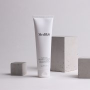 MEDIK8 Rozjasňující čistící gel 150 ml