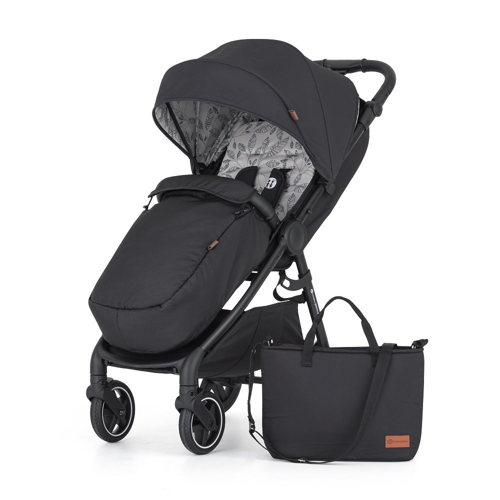 Petite&Mars Kočárek sportovní Royal3 Black Perfect Black